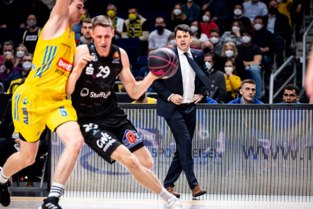 轻球员依然 轻球员依然